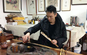 盛風(fēng)蘇扇多樣的材質(zhì)，款式新穎