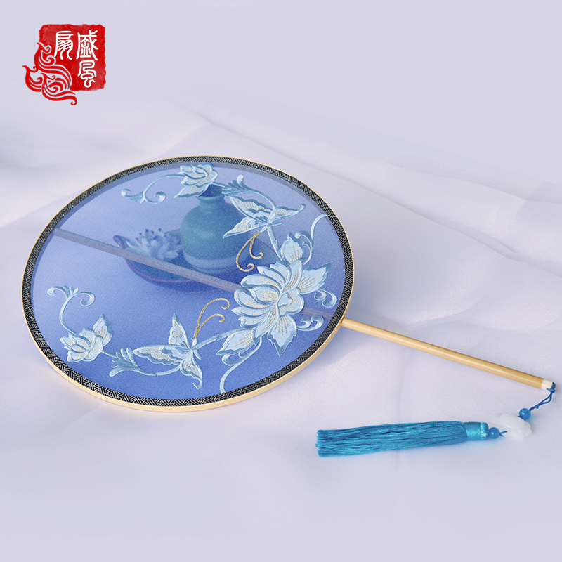 蘇繡歐根紗團扇《金蝶夢蓮》